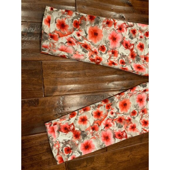Elie Tahari Pink & Tan Floral Capri Pants, Size- see measurements - Picture 3 of 8